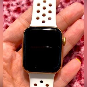 Apple Watch SE